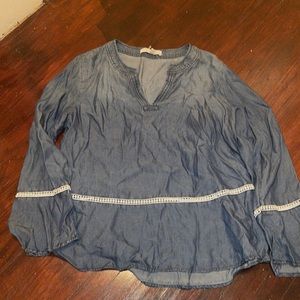 Beautiful brand new women’s/junior shirt